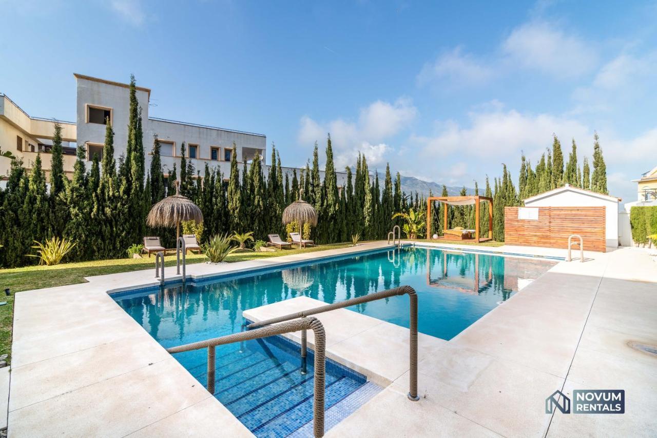 Sunlit 2 Bdrm With View In Centro Plaza Apartment