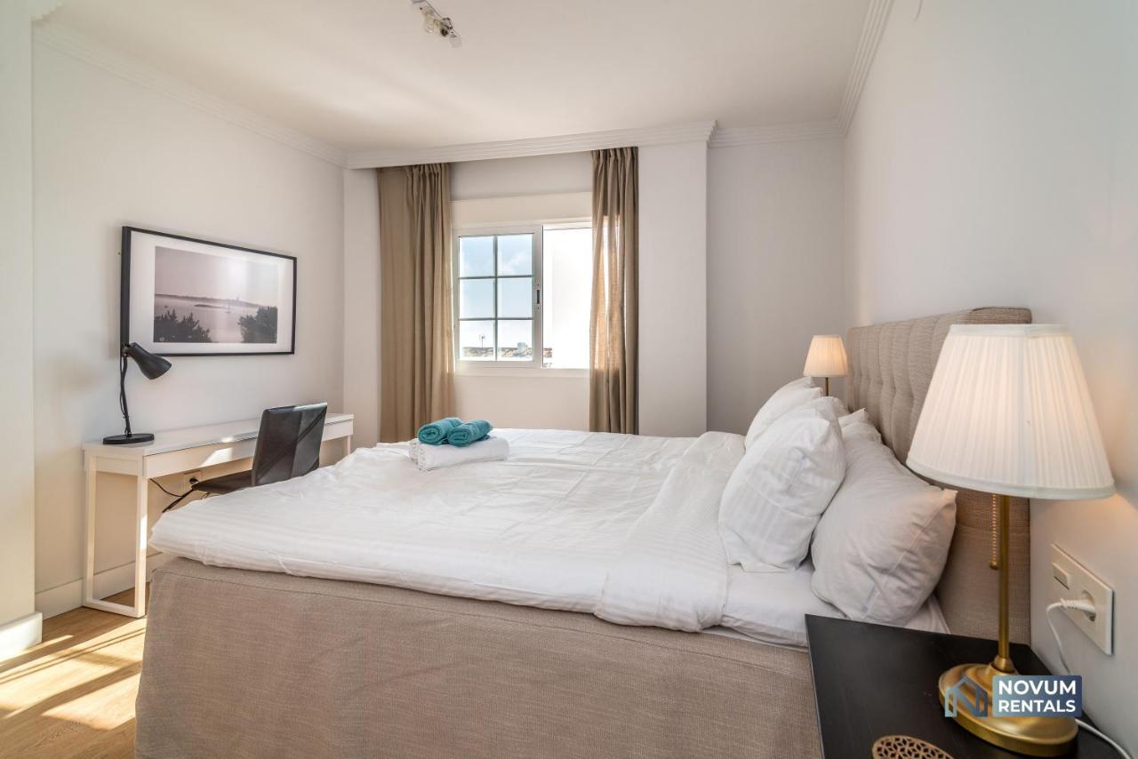 Sunlit 2 Bdrm With View In Centro Plaza *