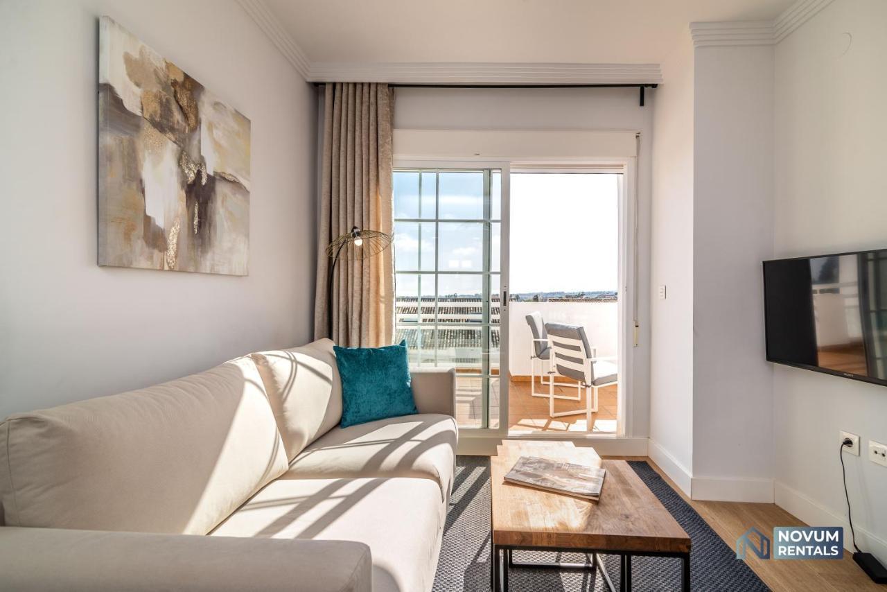 Sunlit 2 Bdrm With View In Centro Plaza * Marbella