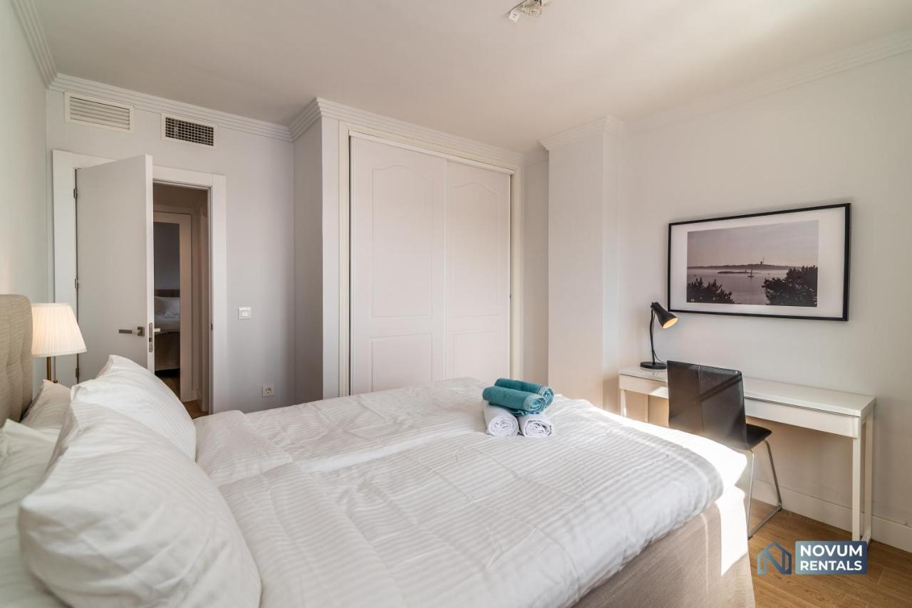 Sunlit 2 Bdrm With View In Centro Plaza Marbella